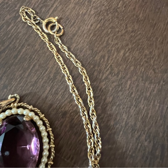 Avon statement necklace gold tone purple pendant - Picture 9 of 11
